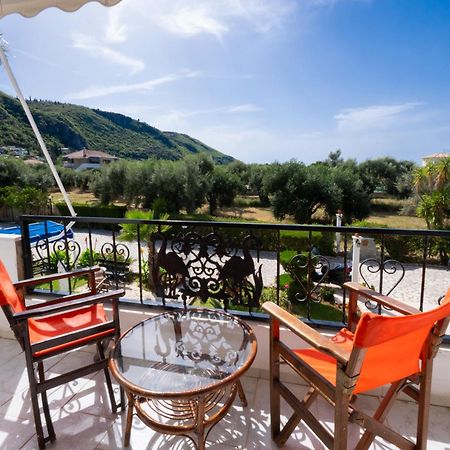 Villa Dimitris Apartments & Bungalows Frínion Екстериор снимка