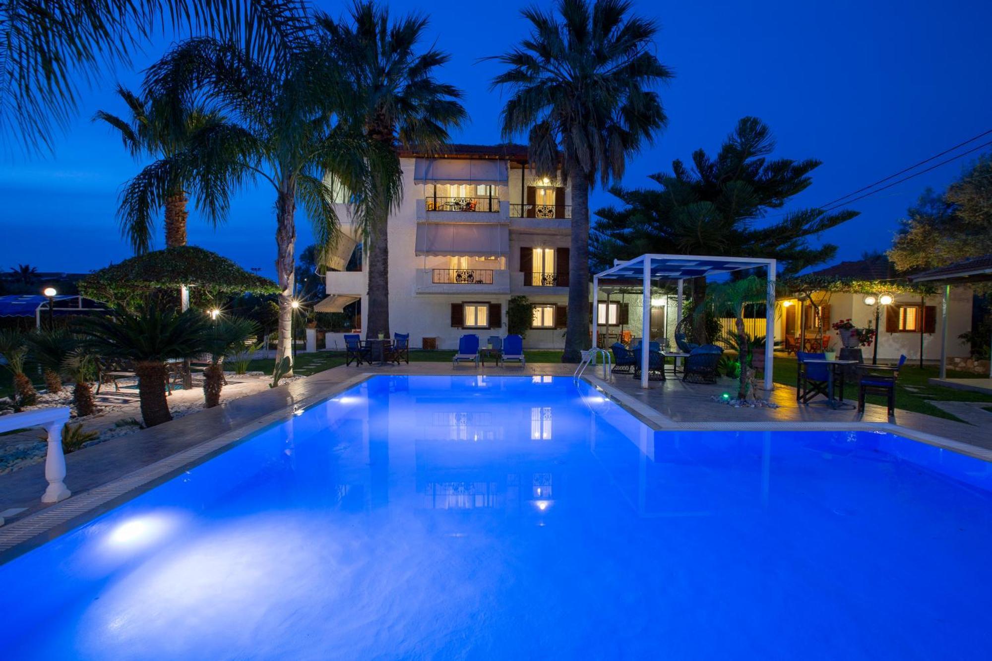 Villa Dimitris Apartments & Bungalows Frínion Екстериор снимка