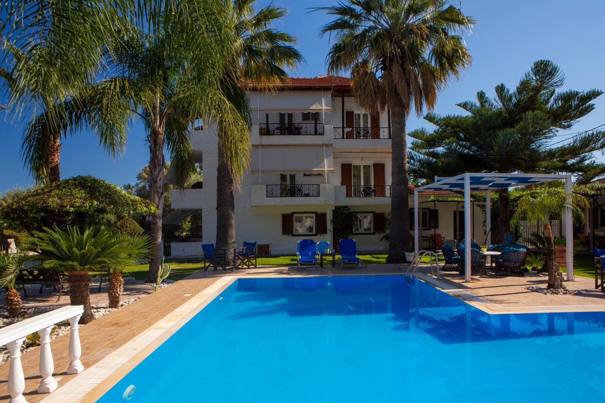 Villa Dimitris Apartments & Bungalows Frínion Екстериор снимка