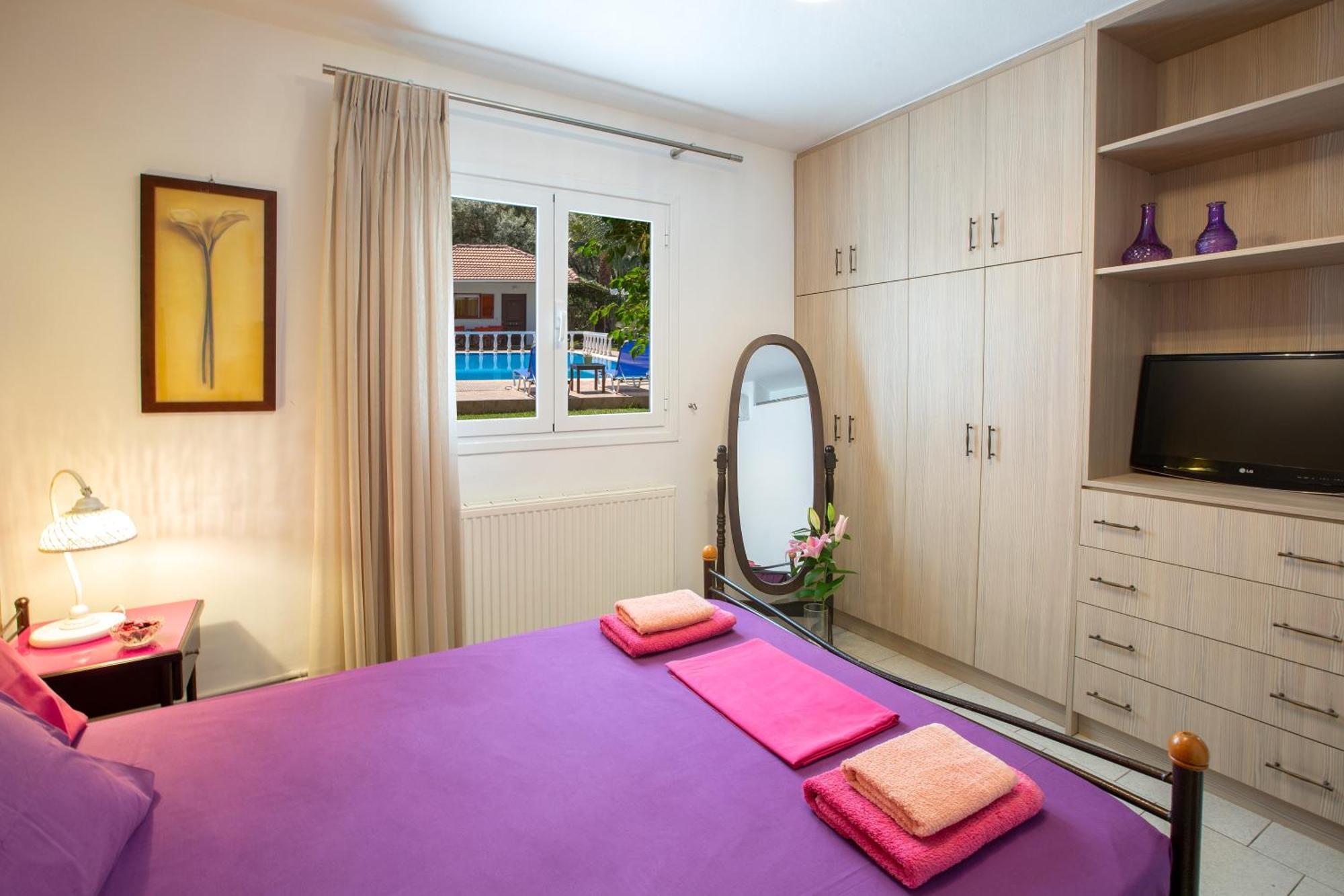 Villa Dimitris Apartments & Bungalows Frínion Екстериор снимка
