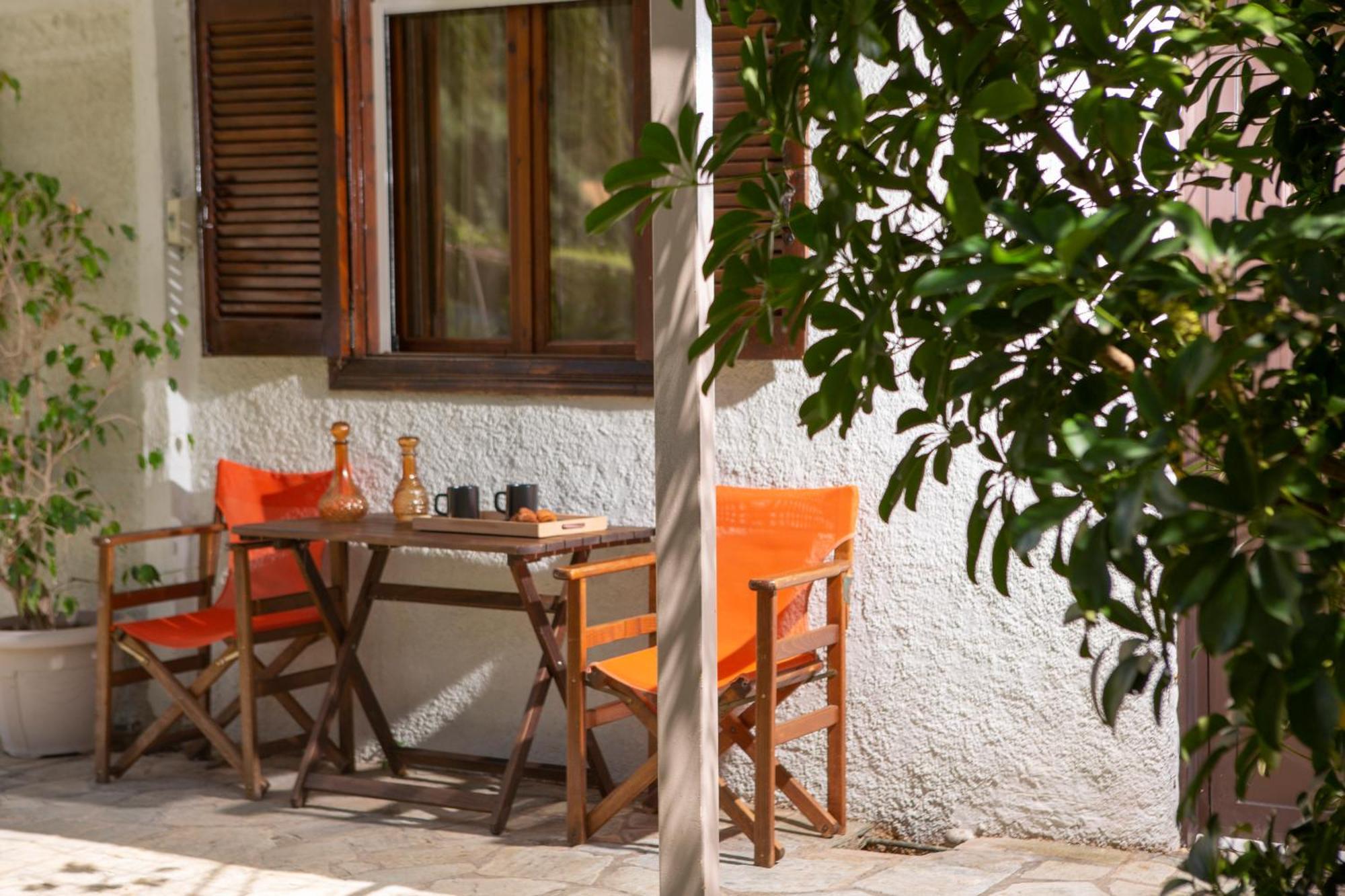 Villa Dimitris Apartments & Bungalows Frínion Екстериор снимка