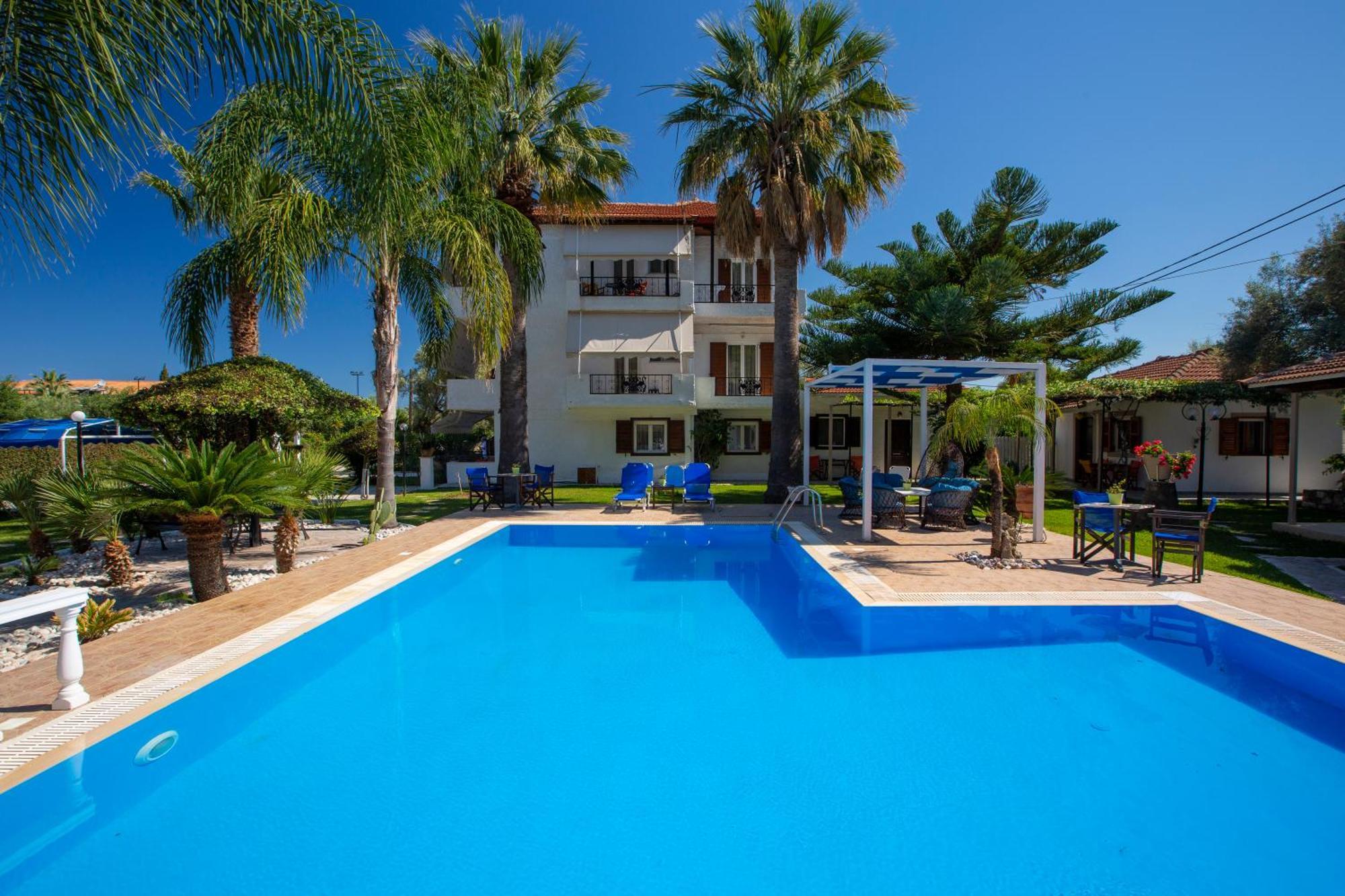 Villa Dimitris Apartments & Bungalows Frínion Екстериор снимка