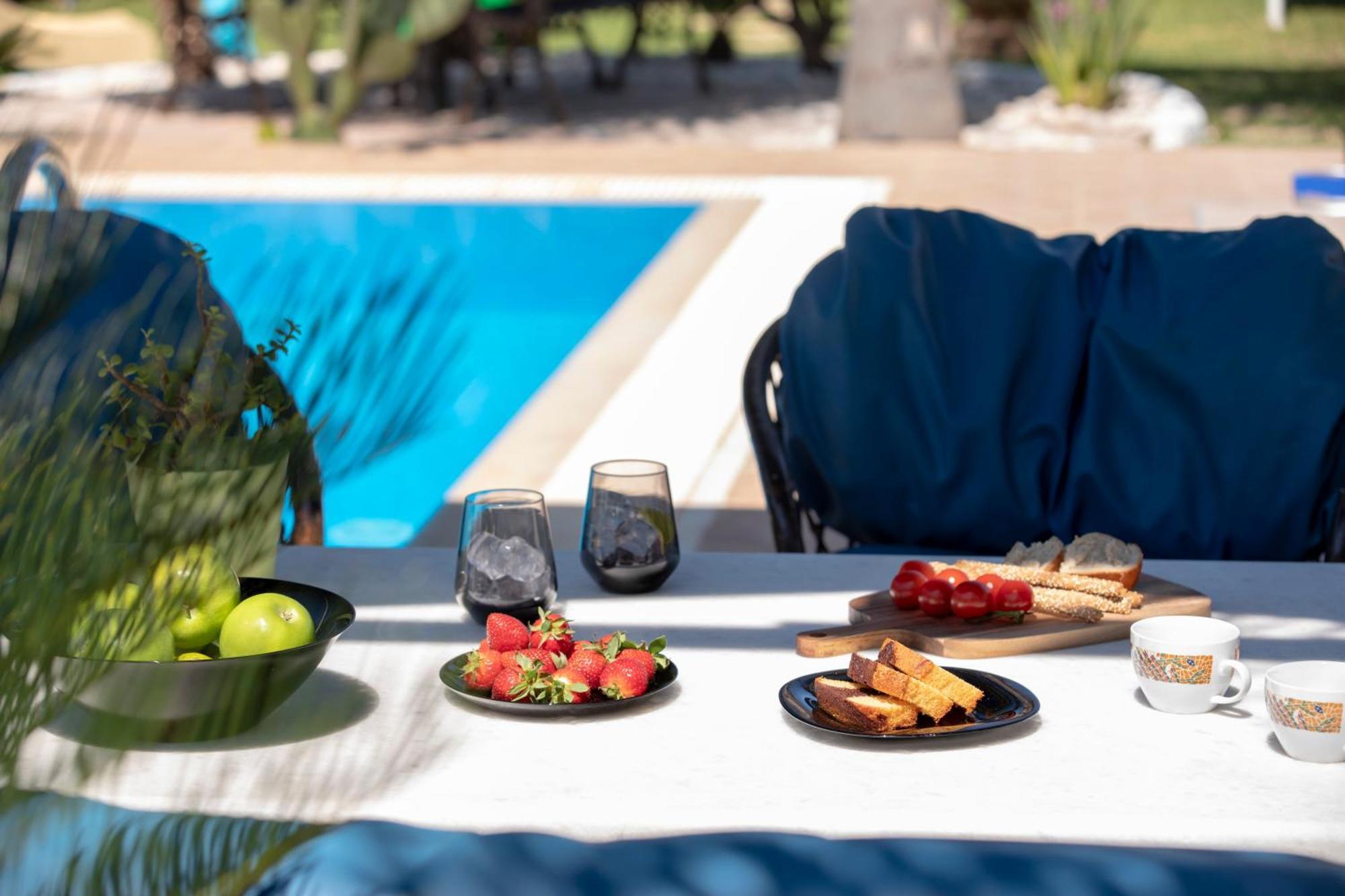 Villa Dimitris Apartments & Bungalows Frínion Екстериор снимка