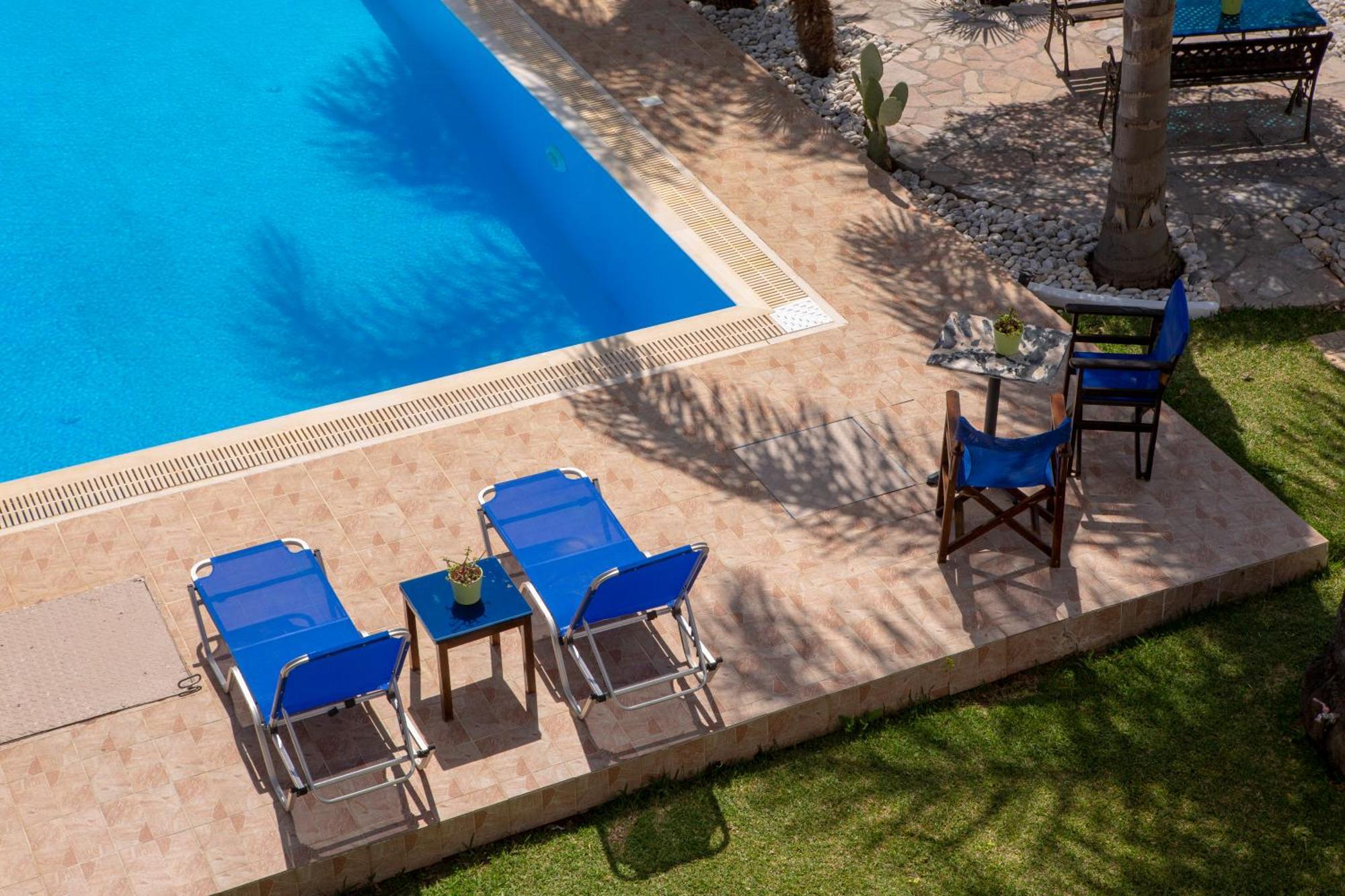 Villa Dimitris Apartments & Bungalows Frínion Екстериор снимка