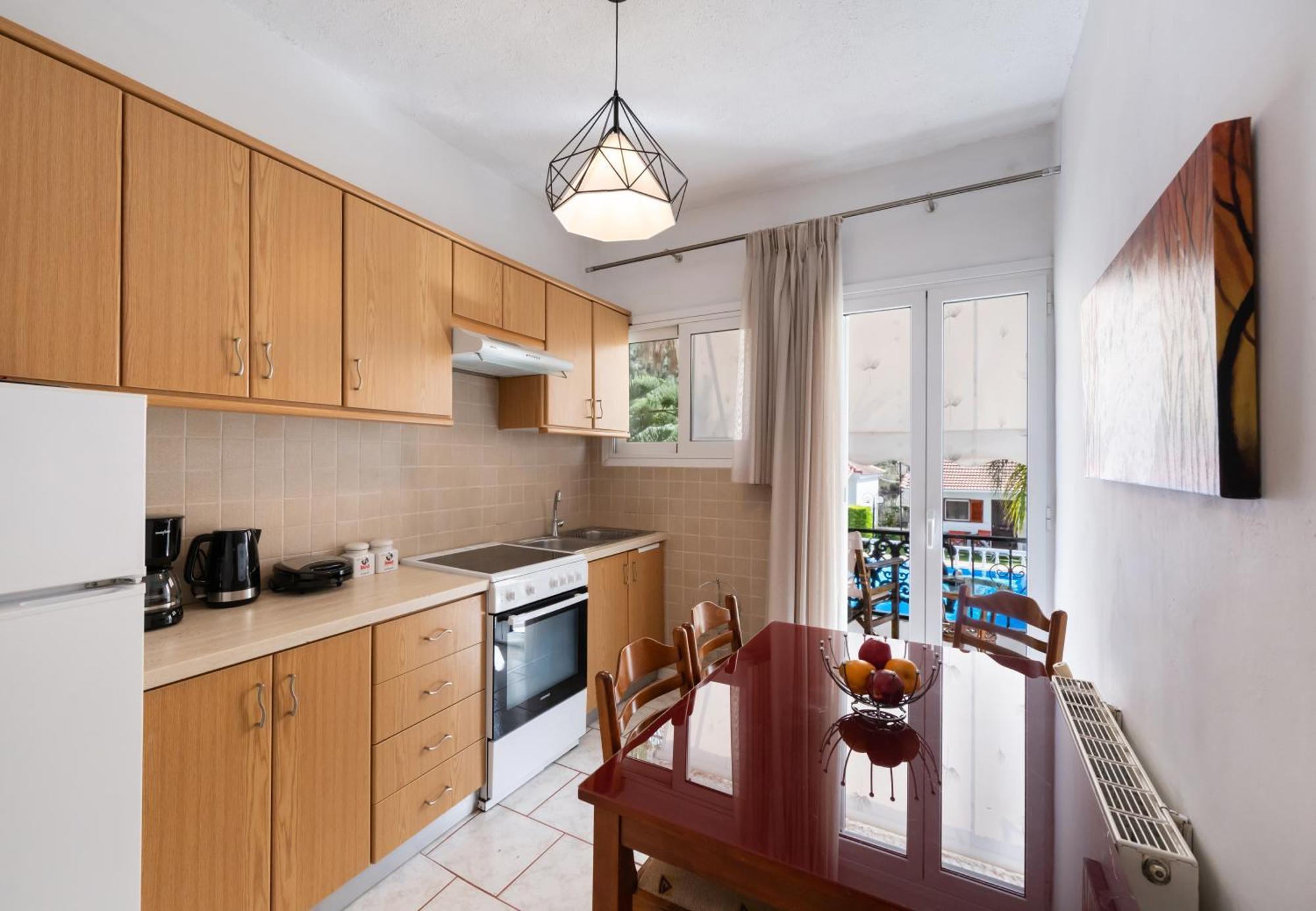 Villa Dimitris Apartments & Bungalows Frínion Екстериор снимка